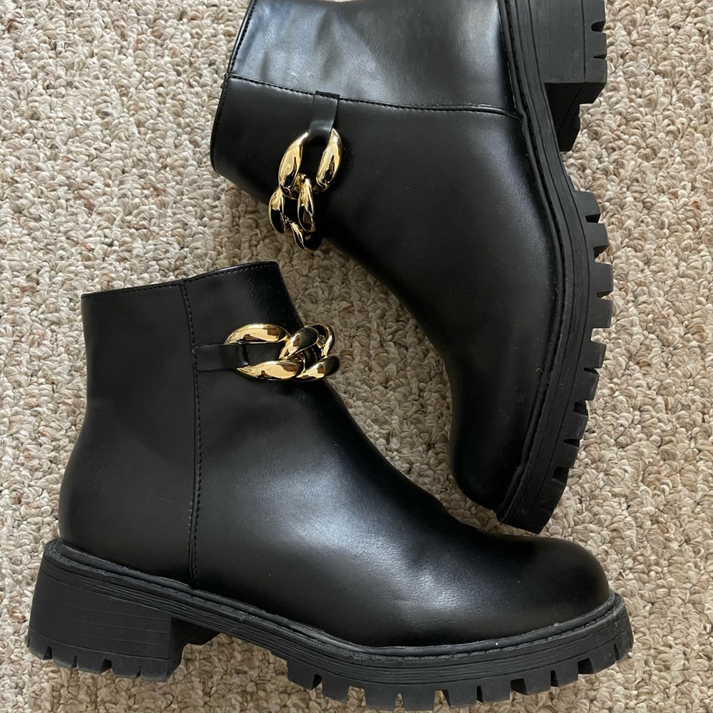 Nicole Miller Chelsea Boot